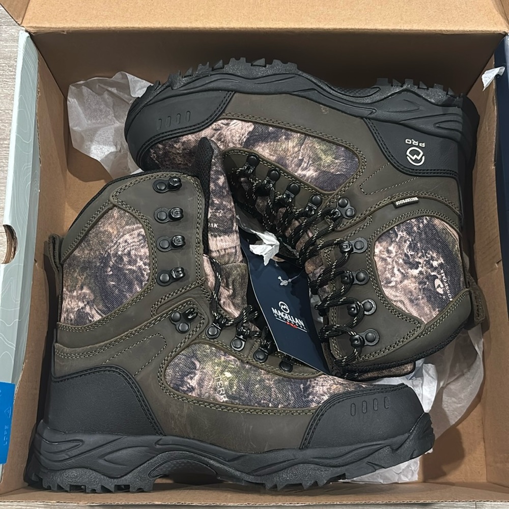 Magellan Outdoors Pro Offroad 2.0 Hunt Mossy Oak Boots Men’s sz 7 Women’s sz 8.5